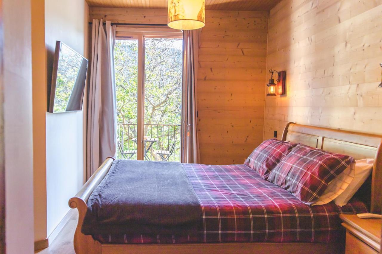 La Masia Del Taulat Chambres D'Hotes Llo Bagian luar foto