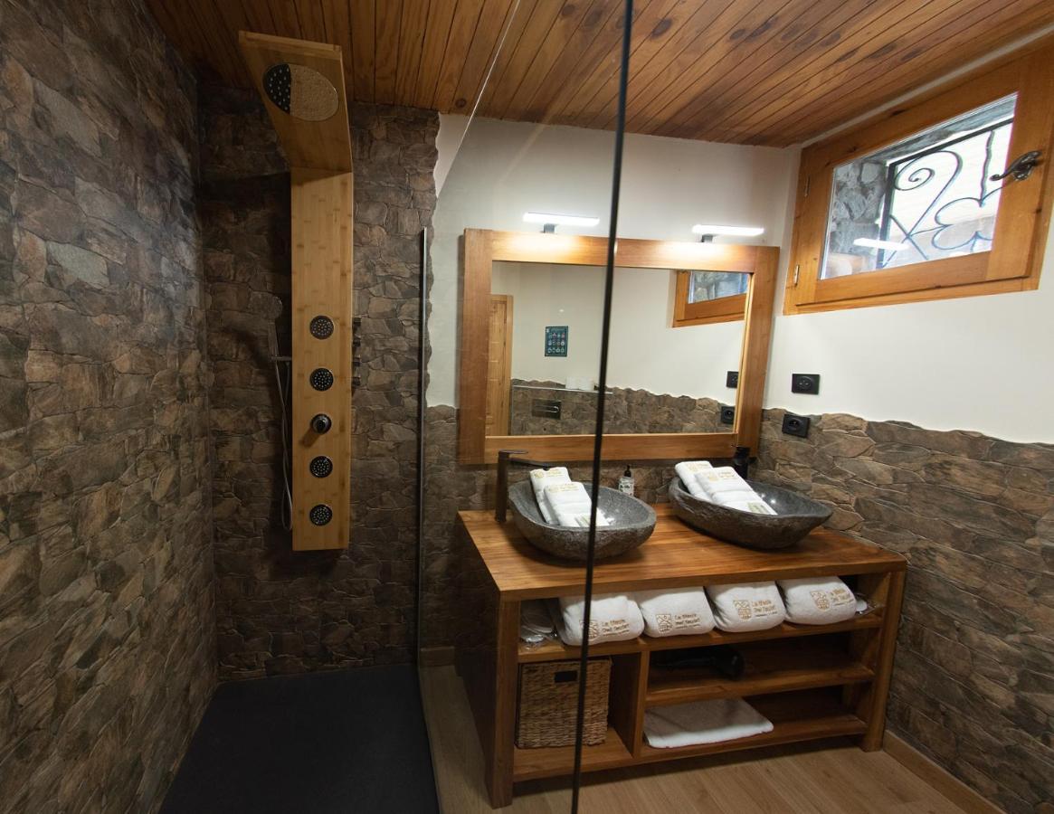 La Masia Del Taulat Chambres D'Hotes Llo Bagian luar foto
